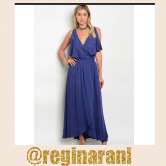 Dresses & Skirts - 5⭐️ rated Stunning embroidered maxi dress